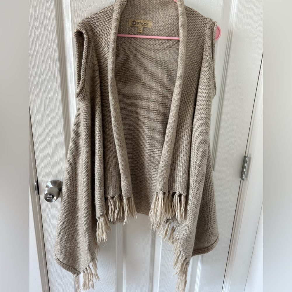 Democracy Beige Knit Vest Sweater with Fringe, size‎ XL, sleeveless